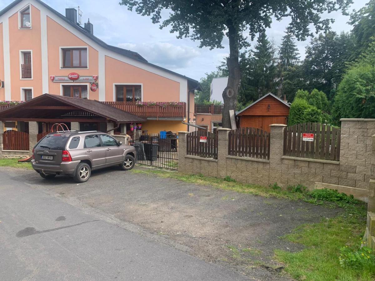 Maly Byt 1+1 Karlovy Vary Bagian luar foto
